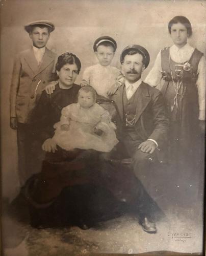 Familia-de-la-mujer-de-Miguel-Albendin ella-bebe