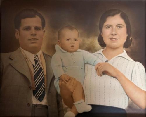 Miguel su-mujer su-hijo
