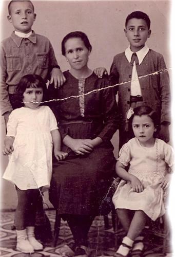 No-6-La-familia-de-Francisco-Garcia-Muriel